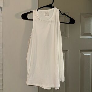 White calia tank